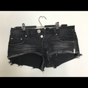 One teaspoon Bonita short